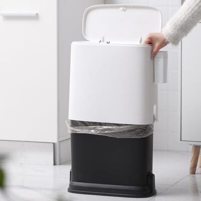 Cracked TrashCan - Image 3