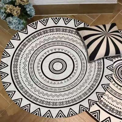Round Rug - Image 3