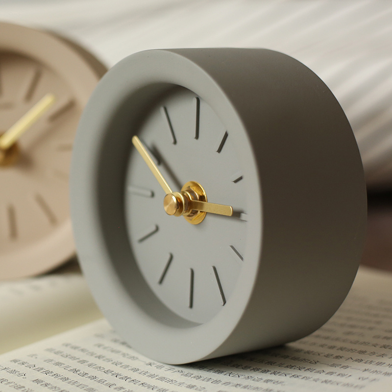 Minimalist Cement Clock