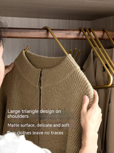 Light Luxury Hanger - Image 10